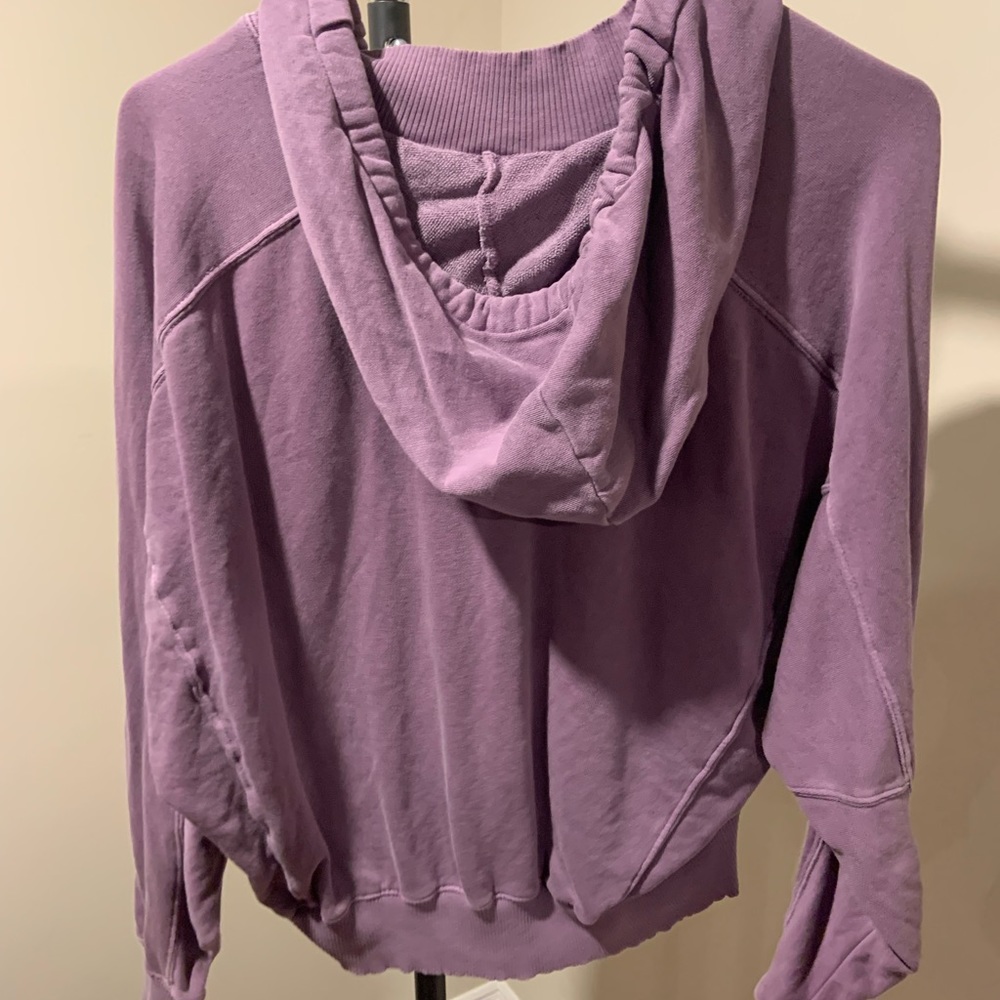 Sweatshirt - Picture 2 of 3